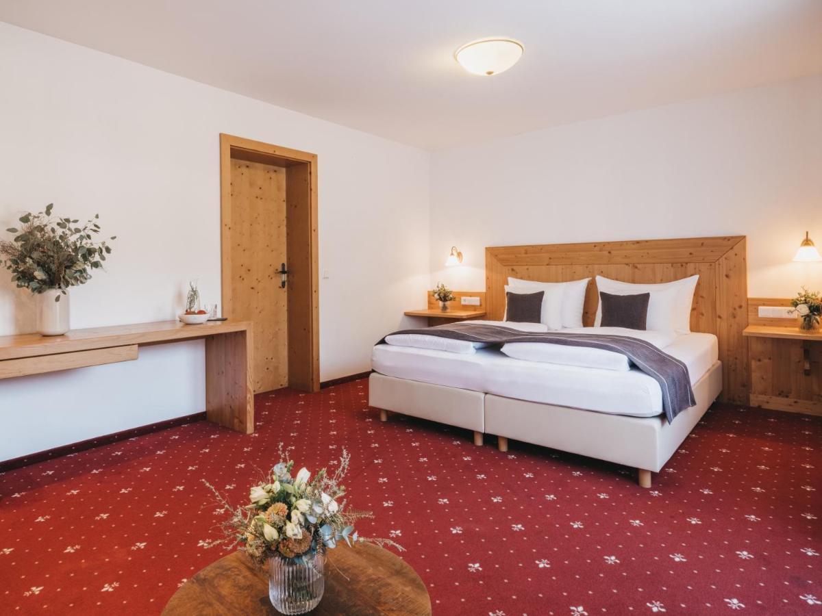 Hotel Vier Jahreszeiten By Vaya Inkl Zell Am See-Kaprun Sommerkarte Exteriör bild