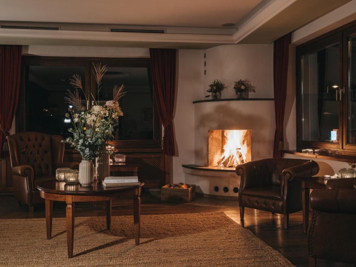 Hotel Vier Jahreszeiten By Vaya Inkl Zell Am See-Kaprun Sommerkarte Exteriör bild