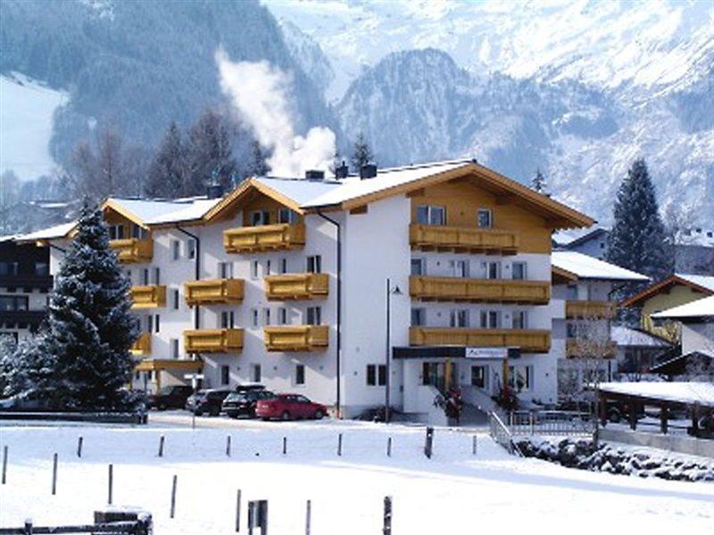 Hotel Vier Jahreszeiten By Vaya Inkl Zell Am See-Kaprun Sommerkarte Exteriör bild
