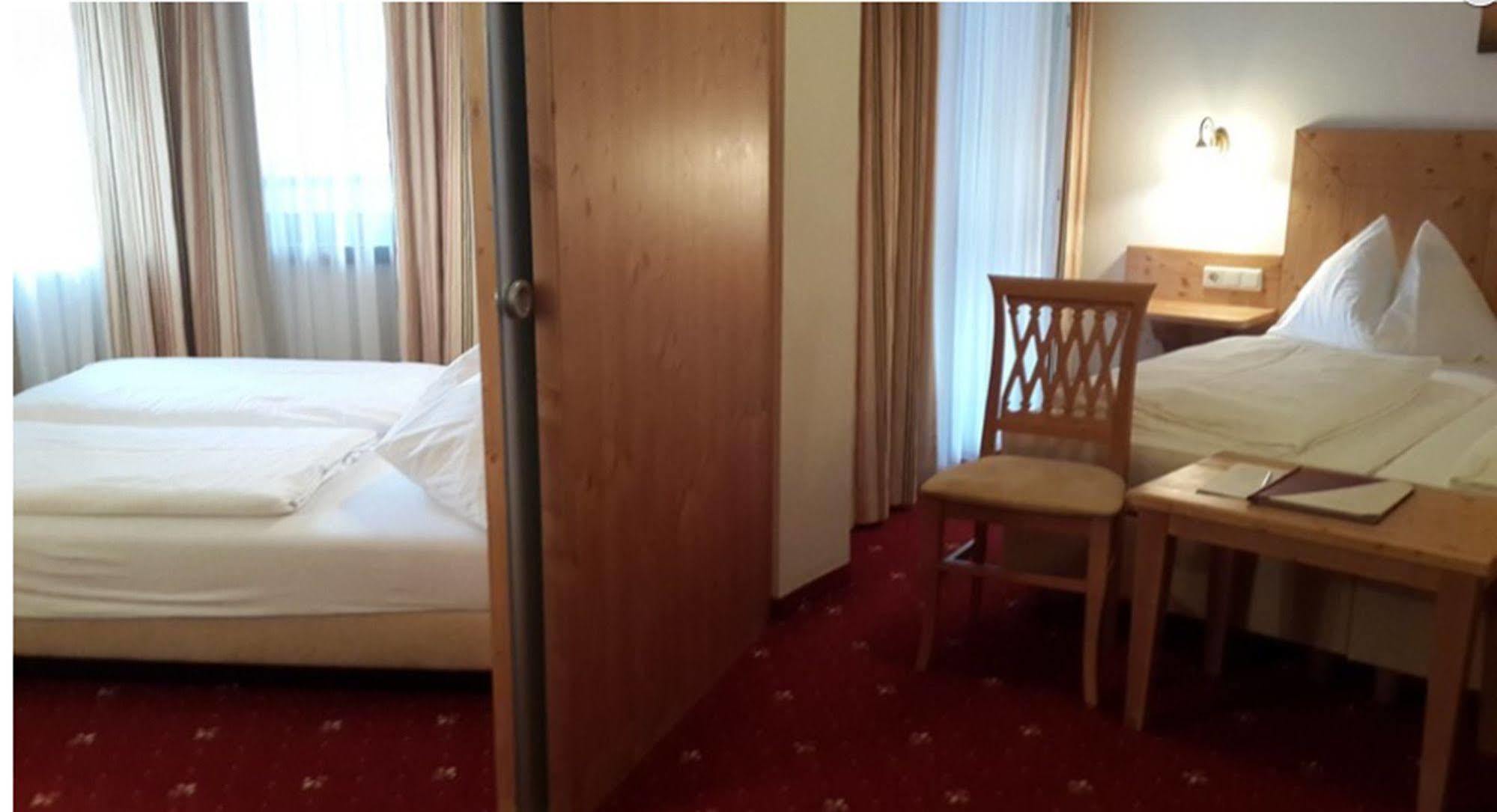 Hotel Vier Jahreszeiten By Vaya Inkl Zell Am See-Kaprun Sommerkarte Exteriör bild
